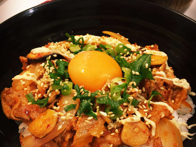 にんにく生姜ガッツリ★スタミナ豚キムチ丼